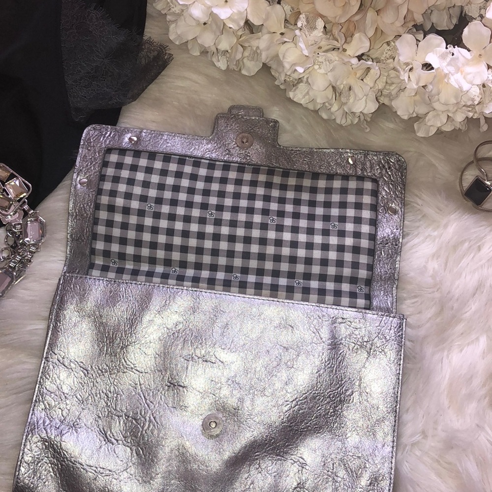 Jessica Simpson clutch - Picture 4 of 8